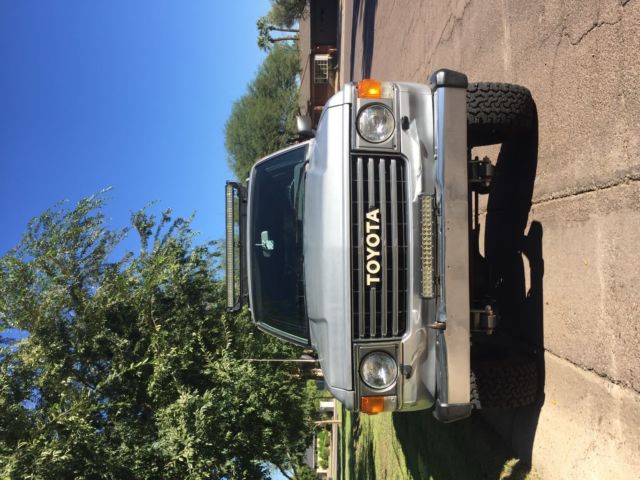 1987 Toyota Land Cruiser FJ60 4x4 with M416 Military Trailer 1987 Toyota Land Cruiser
