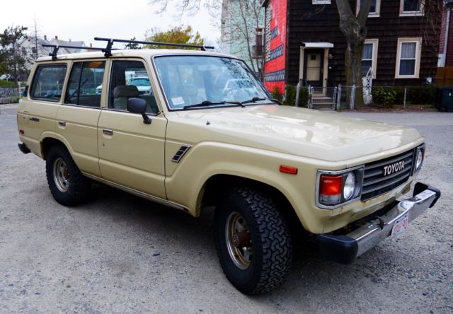 1987 Toyota Landcruiser FJ60 Desert Tan *350 Chevrolet Small Block ~22k miles* 1987 Toyota Land Cruiser