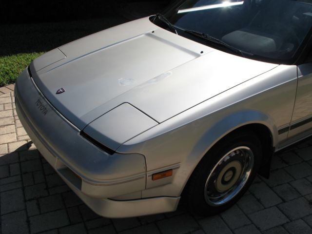 1987 Toyota MR2 - photo 2
