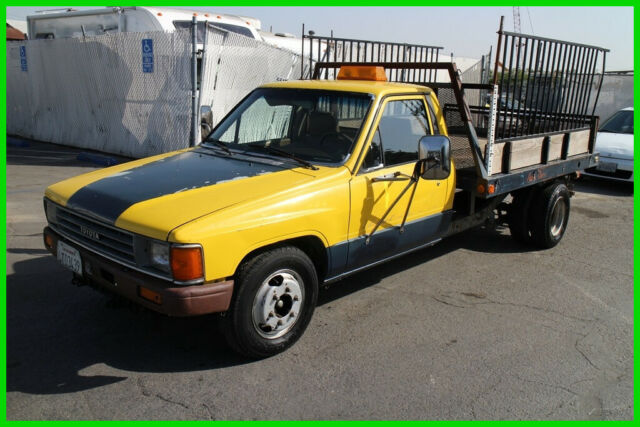 1987 Toyota Pick Up Automatic 4 Cylinder NO RESERVE 1987 Toyota 2WD Trucks