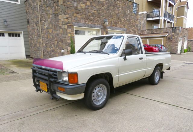 1987 Toyota Pickup - photo 2