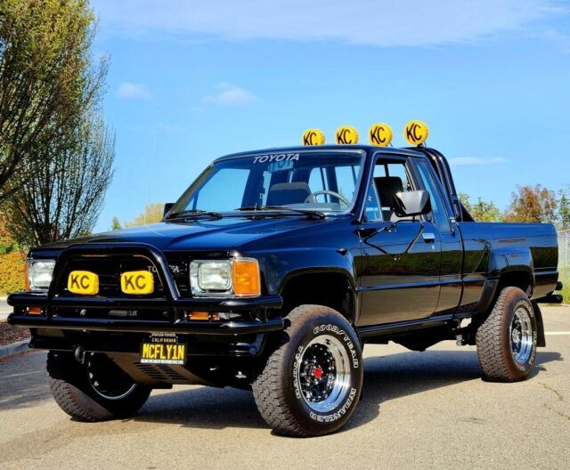 1987 Toyota Pickup 4x4 Marty Truck Replica 1987 Toyota Pickup