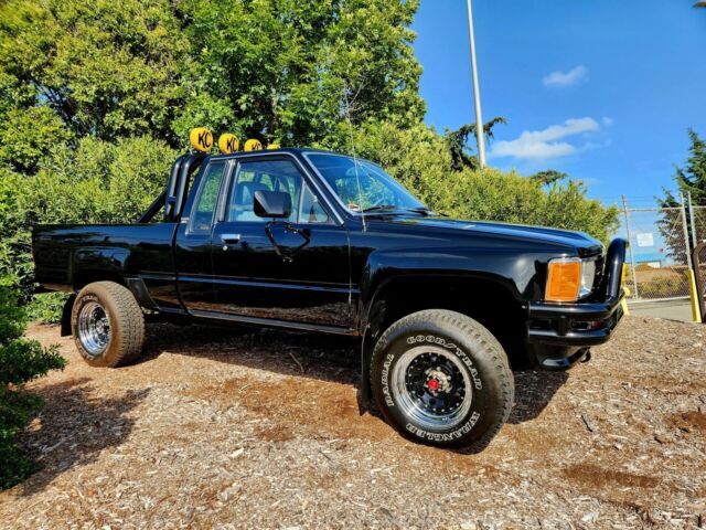 1987 Toyota Pickup - photo 11
