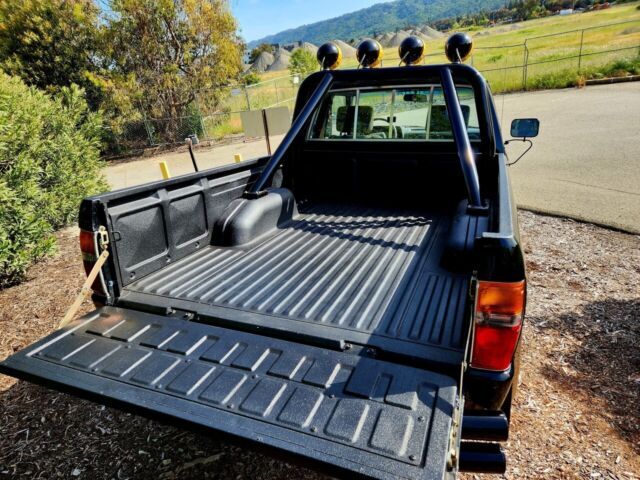 1987 Toyota Pickup - photo 8