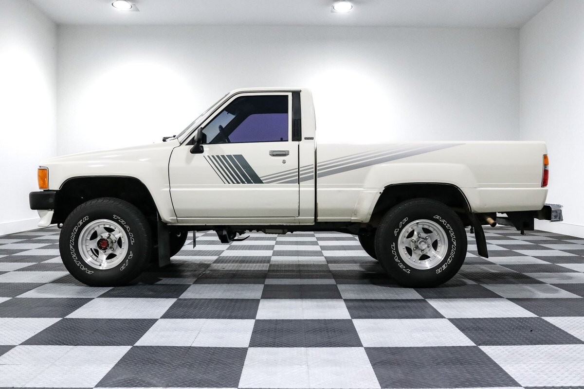 1987 Toyota Pickup - photo 4