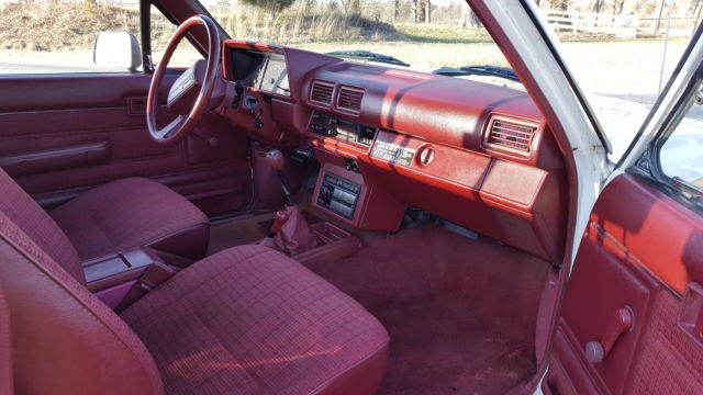 1987 Toyota SR5 5 Speed Manual SR5 Cab & Chassis 2-Door - photo 7