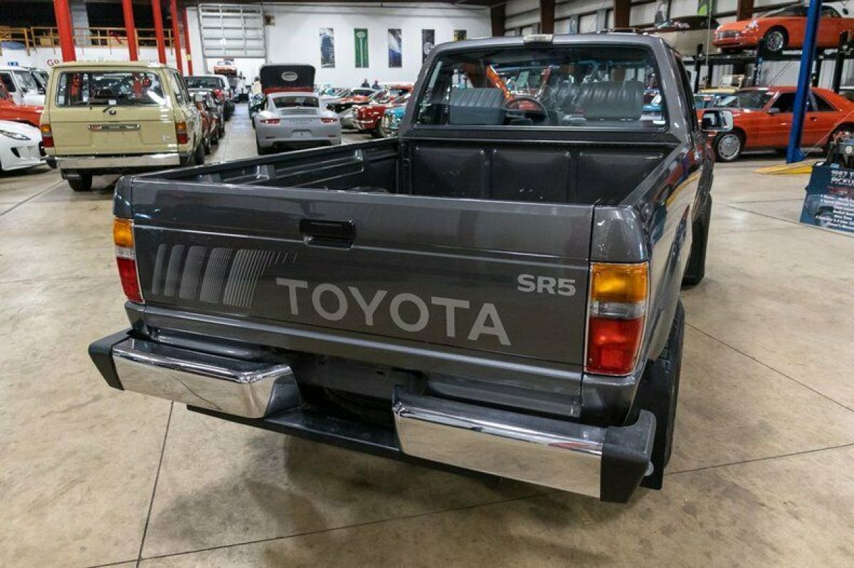 1987 Toyota Pickup SR5 - photo 11