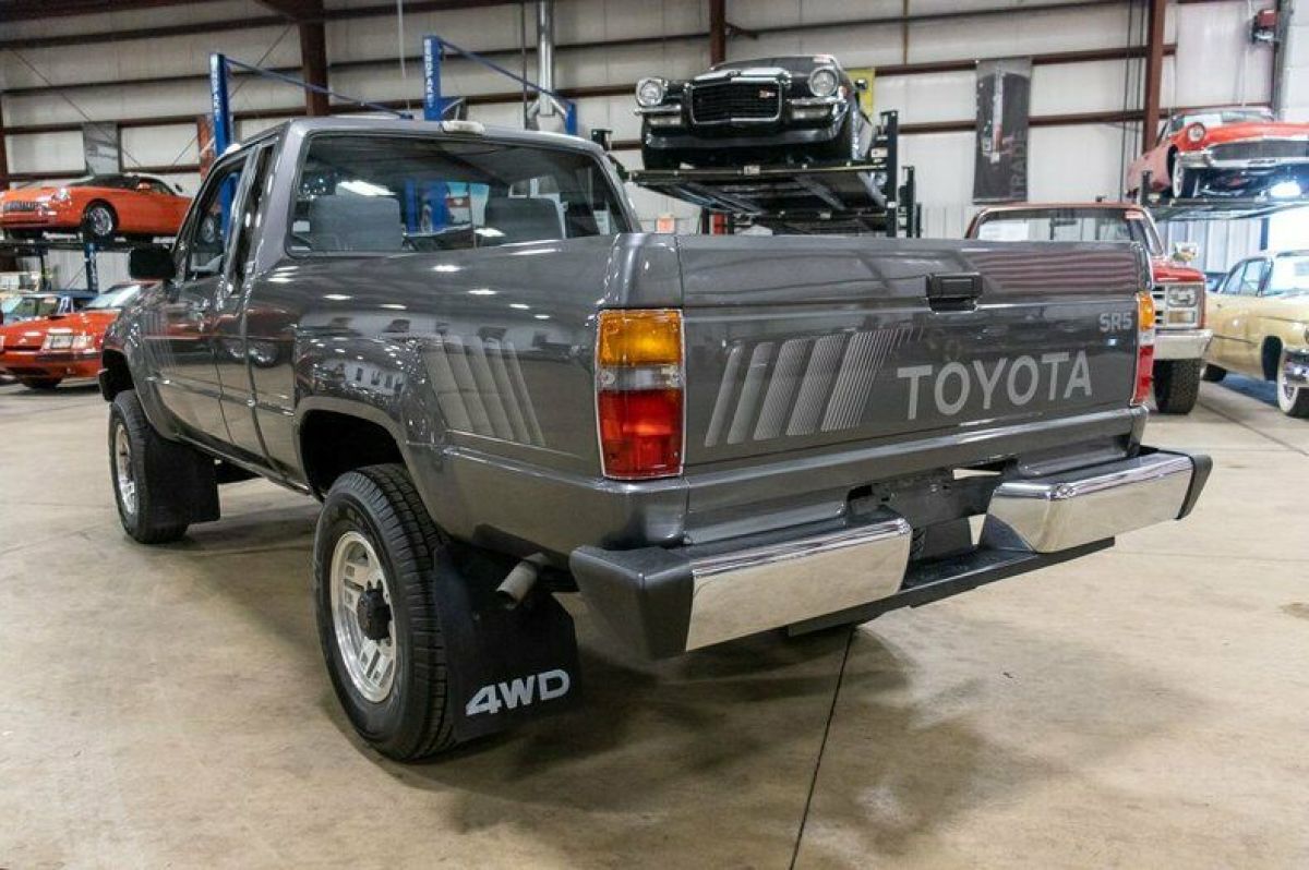 1987 Toyota Pickup SR5 - photo 3