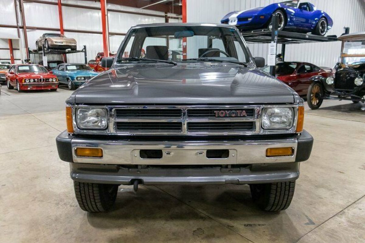 1987 Toyota Pickup SR5 - photo 8