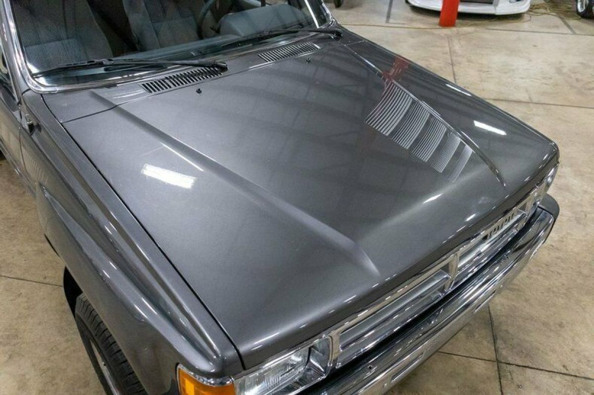 1987 Toyota Pickup SR5 - photo 9