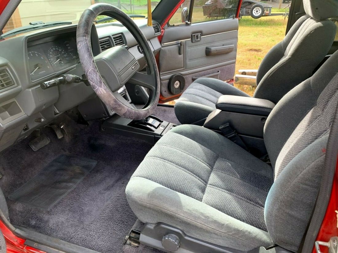 1987 Toyota Pickup XTRACAB RN67 SR5 - photo 13