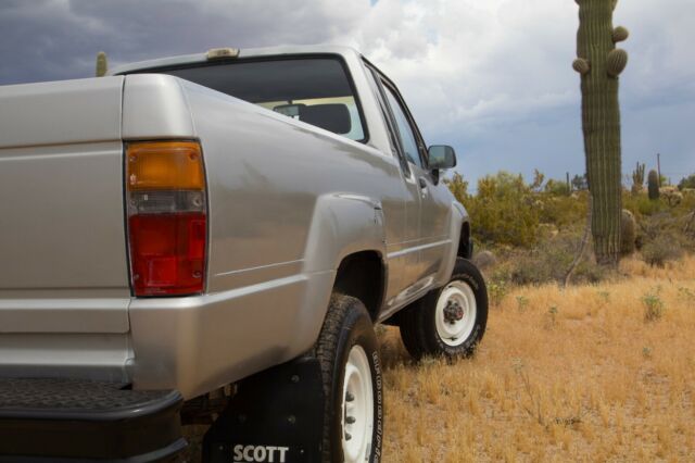 1987 Toyota Pickup DLX - photo 6