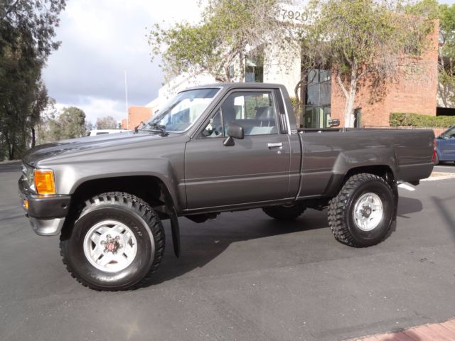 1987 Toyota Tacoma - photo 2