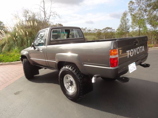 1987 Toyota Tacoma - photo 6