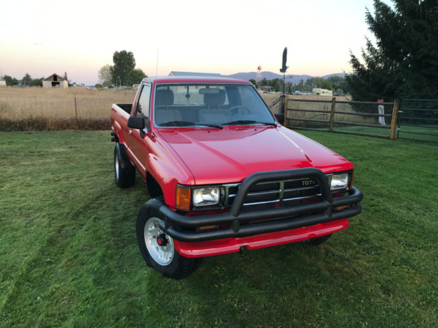 1987 Toyota Pickup SR5 - photo 2