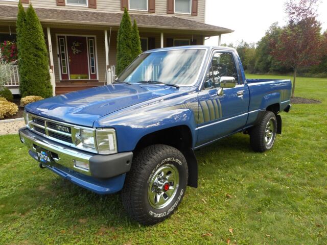 1987 Toyota SR-5 Pickup 4X4 81k mi Pristine condition 100% rust free & solid 1987 Toyota Pickup