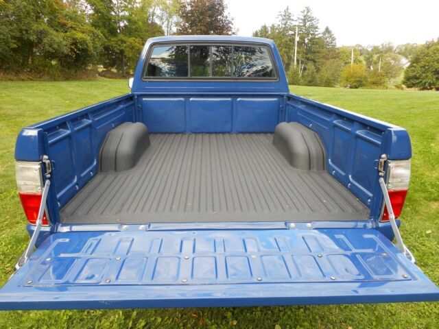 1987 Toyota Pickup - photo 12