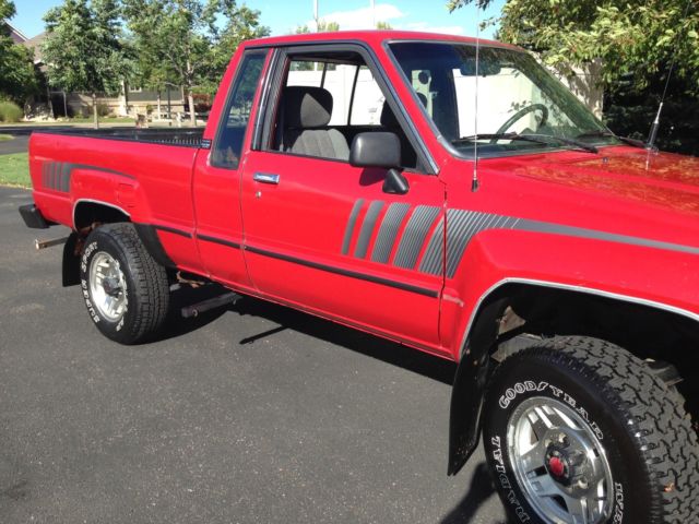 1987 Toyota Hilux SR5 - photo 8
