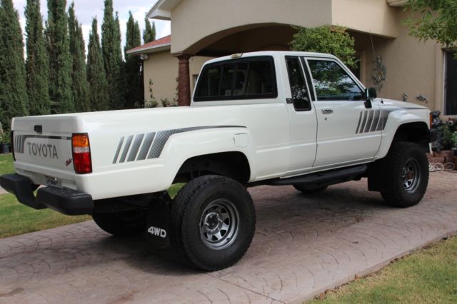 1987 Toyota Pickup SR5 - photo 4