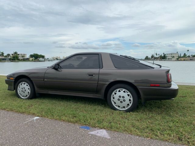 1987 Toyota Supra - photo 2