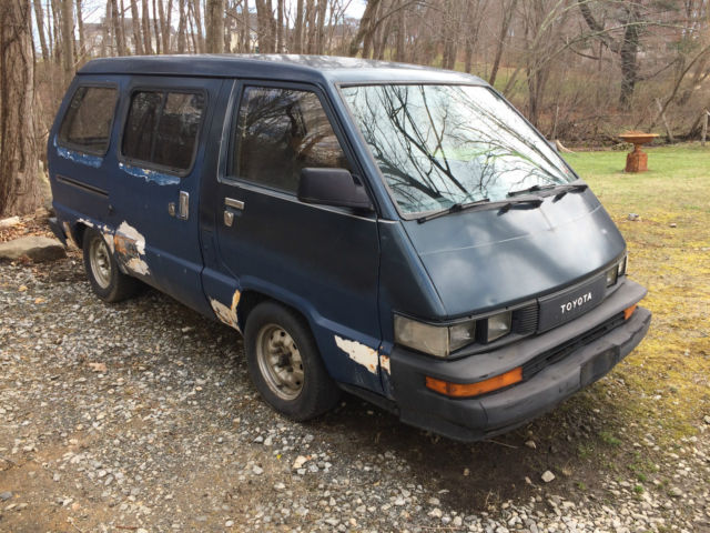 1987 TOYOTA VAN WAGON GL AUTOMATIC RUNS & DRIVES NEEDS BODY WORK 1987 Toyota Other