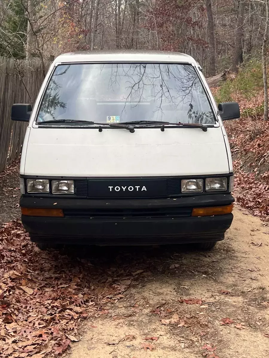 1987 Toyota Van Wagon Van White CARGO 1987 Toyota Van Wagon CARGO