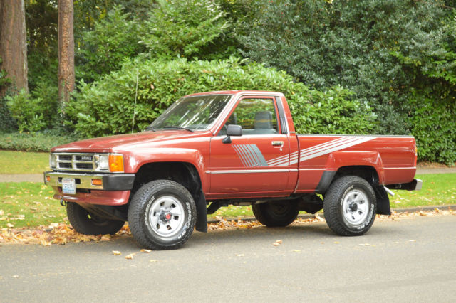 1987 Toyota Pickup - photo 2