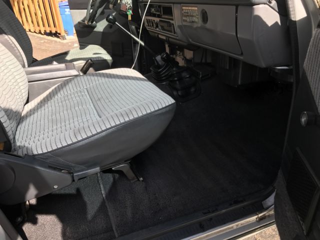 1987 Toyota Land Cruiser FJ60 - photo 11