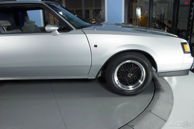 1987 Buick Regal Base Coupe 2-Door - photo 9