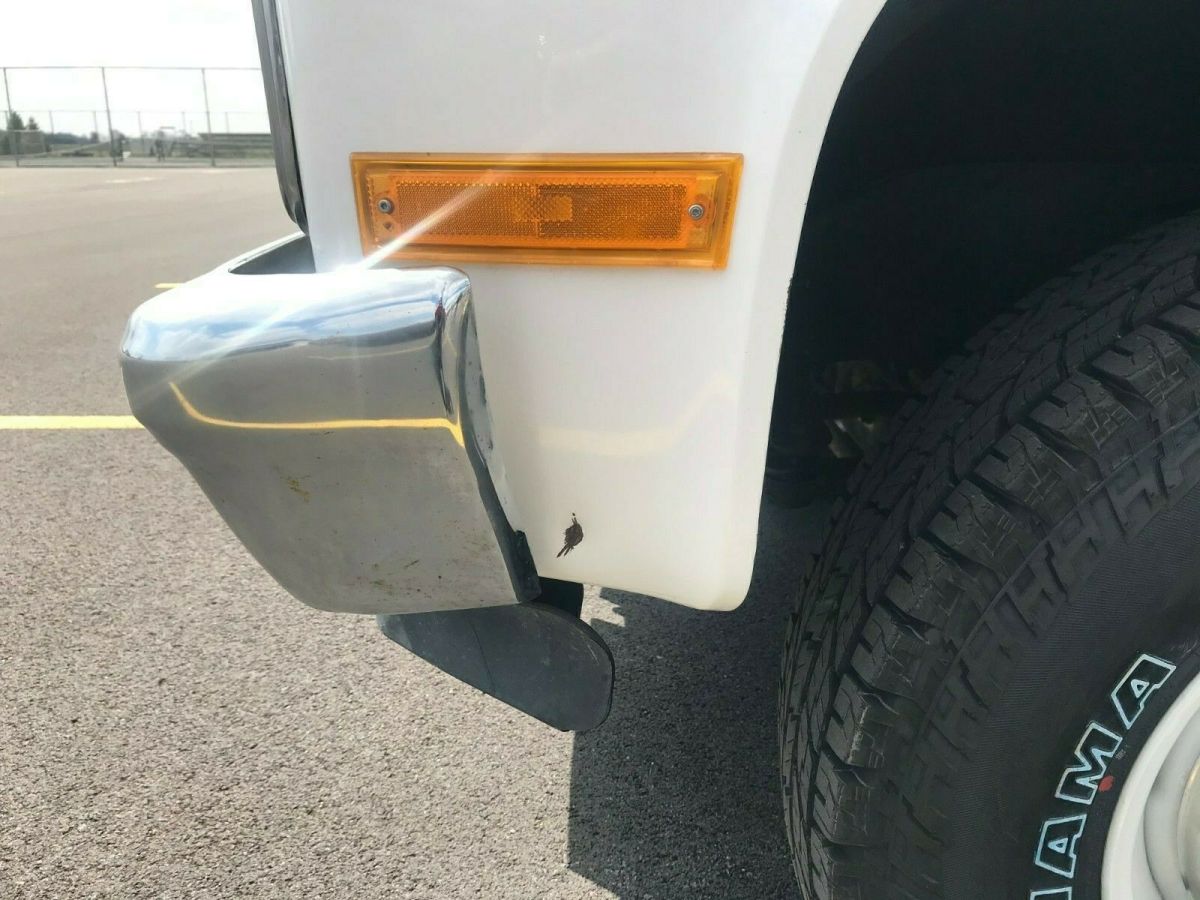 1987 Chevrolet C/K Pickup 2500 - photo 9