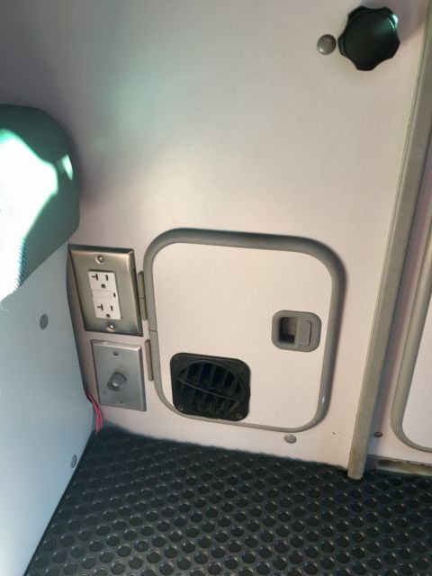1987 Volkswagen Bus/Vanagon Syncro Camper - photo 13