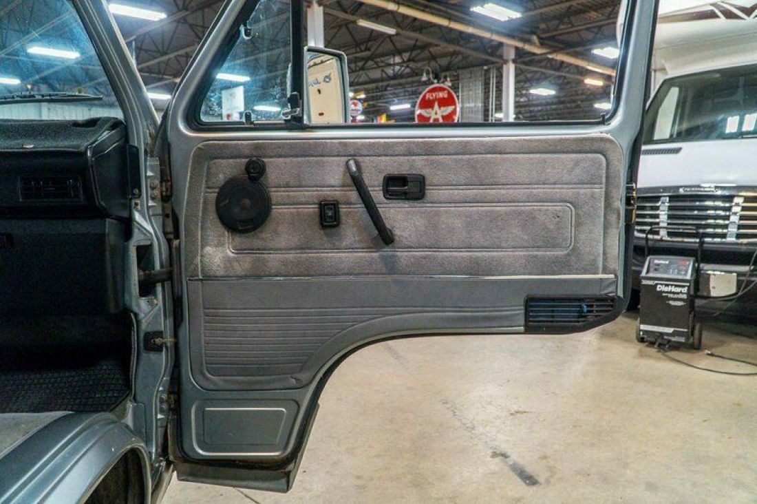 1987 Volkswagen Bus/Vanagon - photo 9