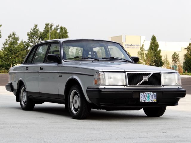 1987 Volvo 240 DL - photo 4