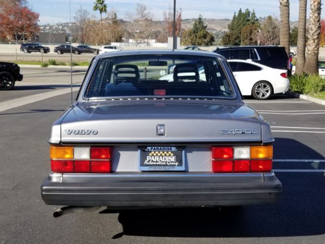1987 Volvo 240 DL - photo 4