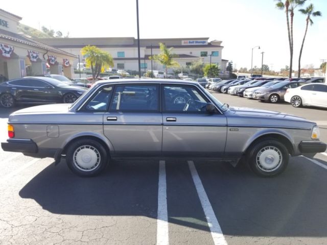 1987 Volvo 240 DL - photo 6