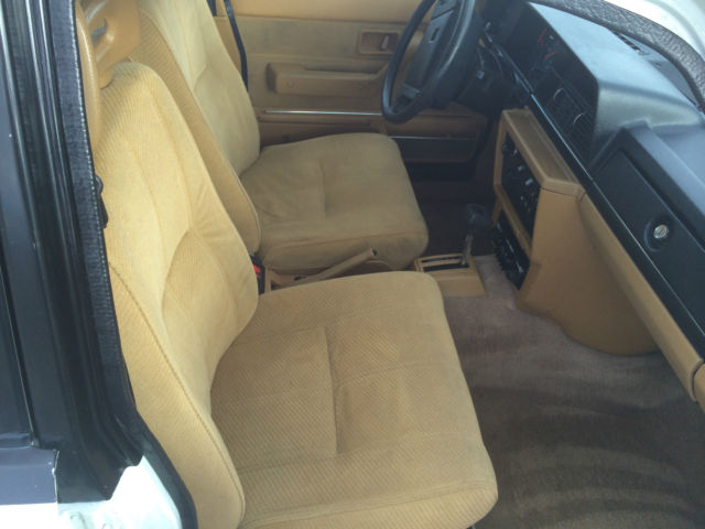 1987 Volvo 240 4 door DL - photo 6