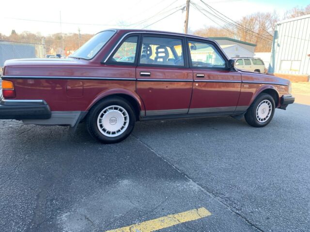 1987 Volvo 240 - photo 9