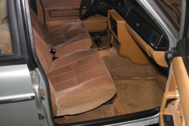 1987 Volvo 240 240 GL 4-DOOR SEDAN - photo 11
