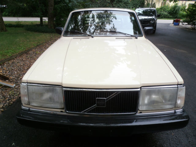 1987 Volvo 240 DL - photo 2