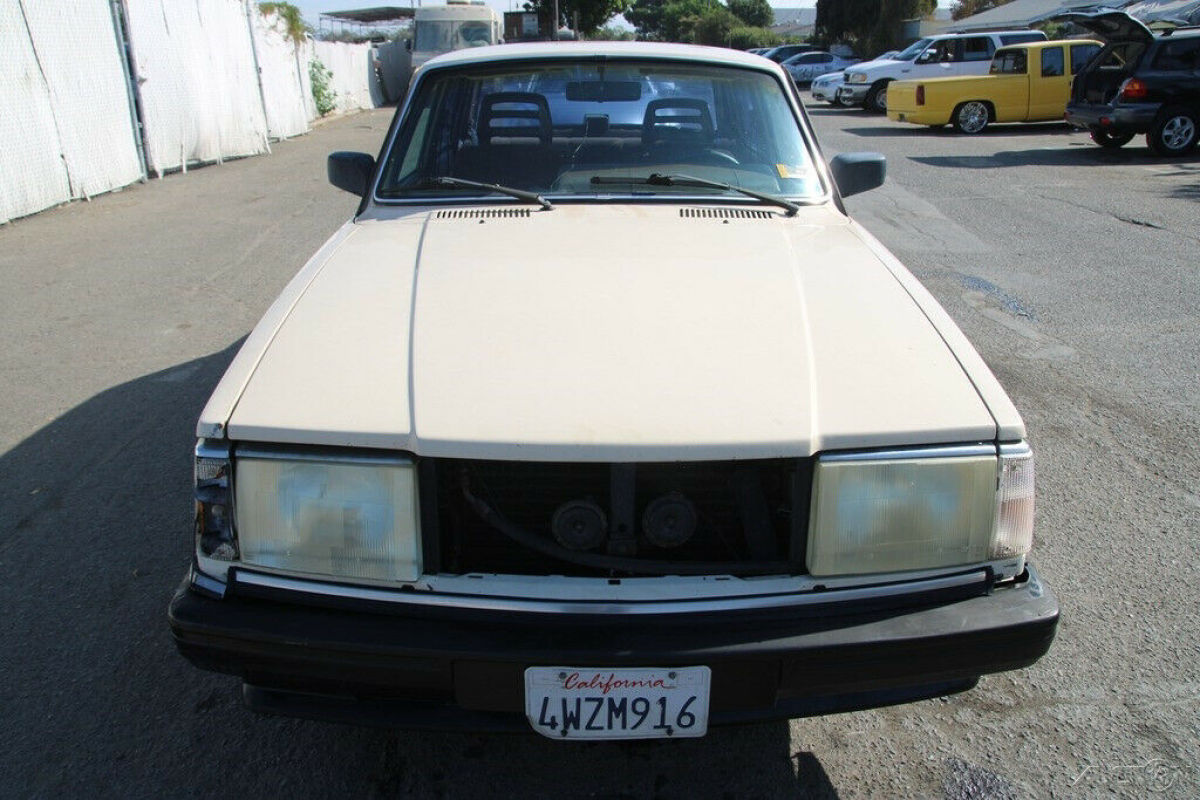 1987 Volvo 240 DL - photo 8