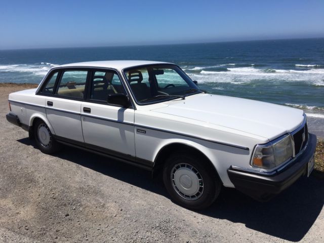 1987 Volvo 240 DL - photo 12