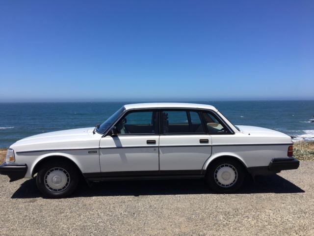 1987 Volvo 240 DL - photo 4