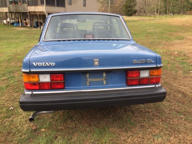 1987 Volvo 240 - photo 6