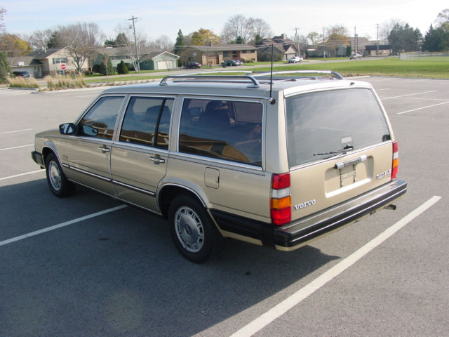1987 VOLVO STATION WAGON LOW MILES NO RUST 740GLE SOUTHERN CAR NO RESERVE! 1987 Volvo 740 740GLE Station Wagon