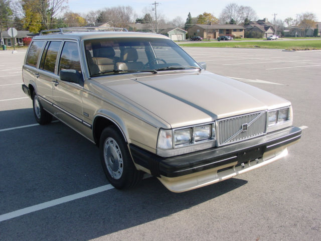 1987 Volvo 740 740GLE Station Wagon - photo 2