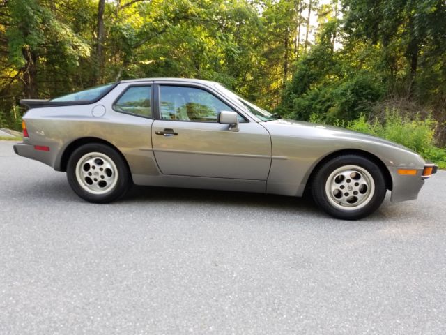 1989 Porsche 944 hatchback - photo 4
