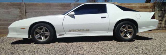 1987 Chevrolet Camaro IROC-Z - photo 2