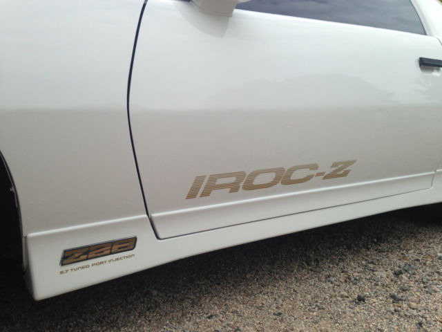 1987 Chevrolet Camaro IROC-Z - photo 7