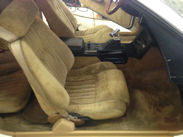 1987 Chevrolet Camaro IROC-Z - photo 9