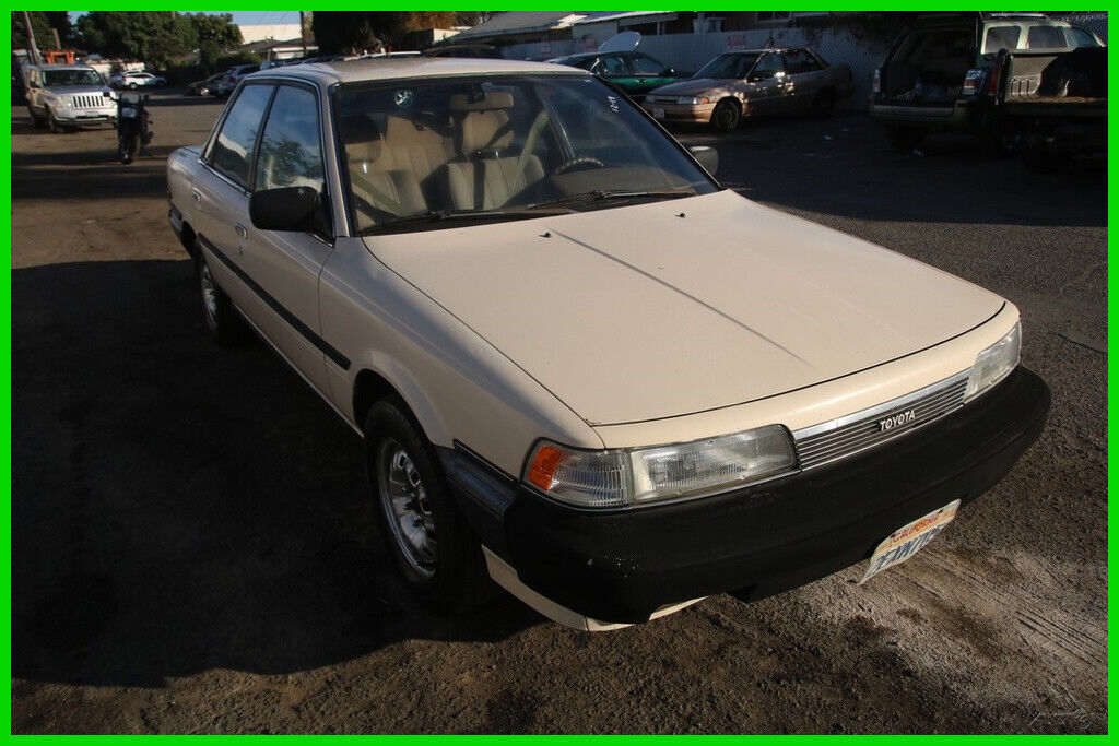 1987Toyota Camry 2.0 L 4 Cylinder Automatic NO RESERVE 1987 Toyota Camry